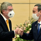 Thủ tướng Nhật Bản Suga "không đặt thế vận hội lên hàng đầu"